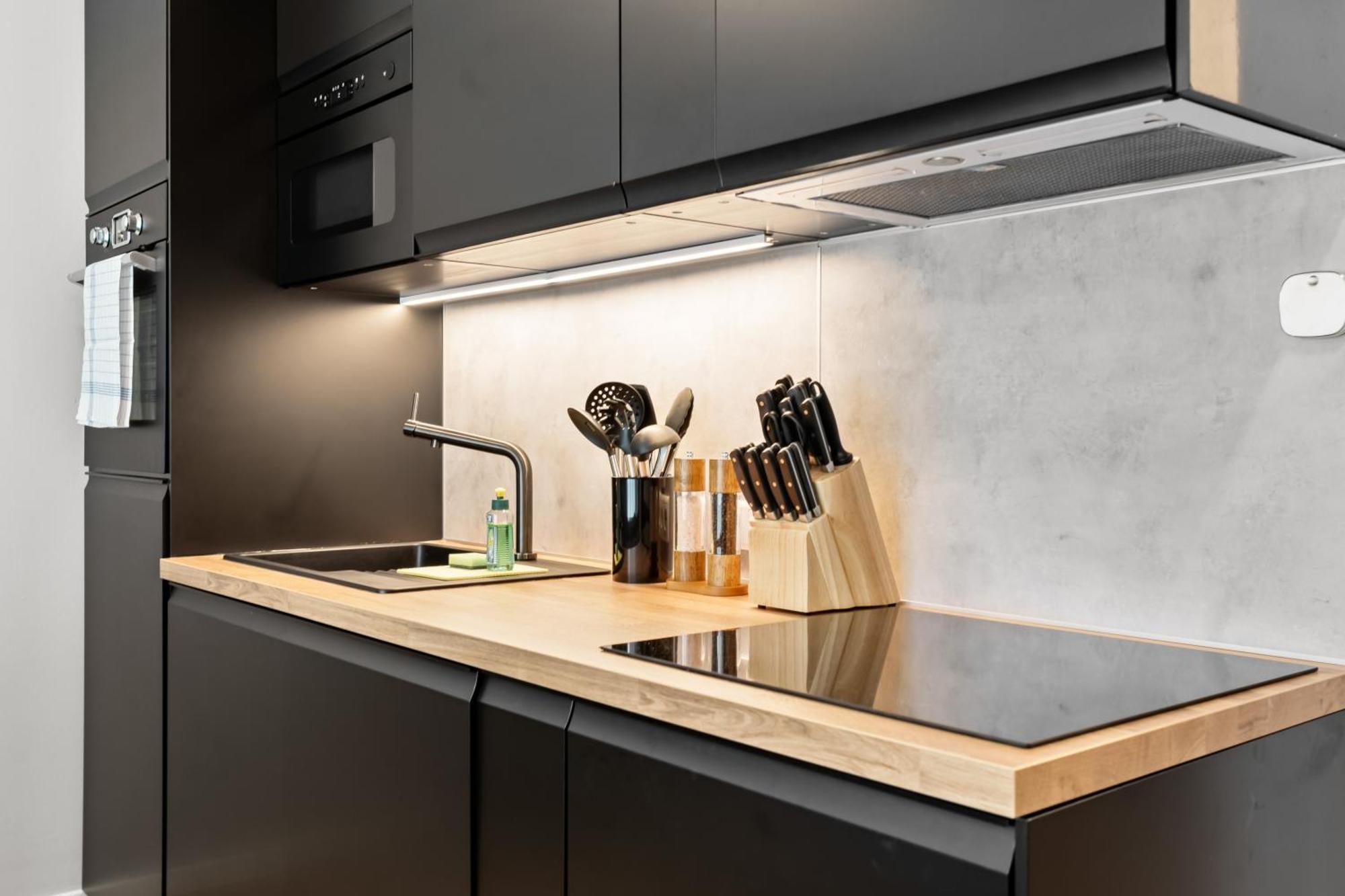 シュクロイディッツDesign Luxus, Vollausstattung, Neubau, 30Min Hbf Leipzig 8, Naehe Flughfaen, Bmw, Dhl, Amazonアパートメント エクステリア 写真